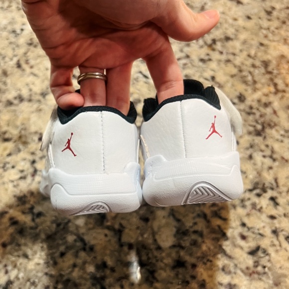 Jordan Toddler Air Jordan 11 CMFT Low Basketball Shoes - size 8C - Picture 5 of 6